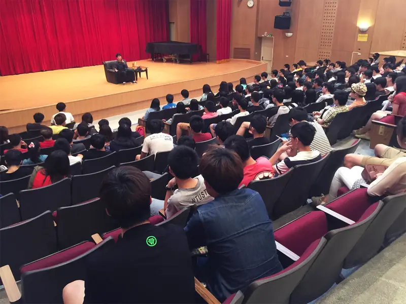 講堂座位與動線規劃